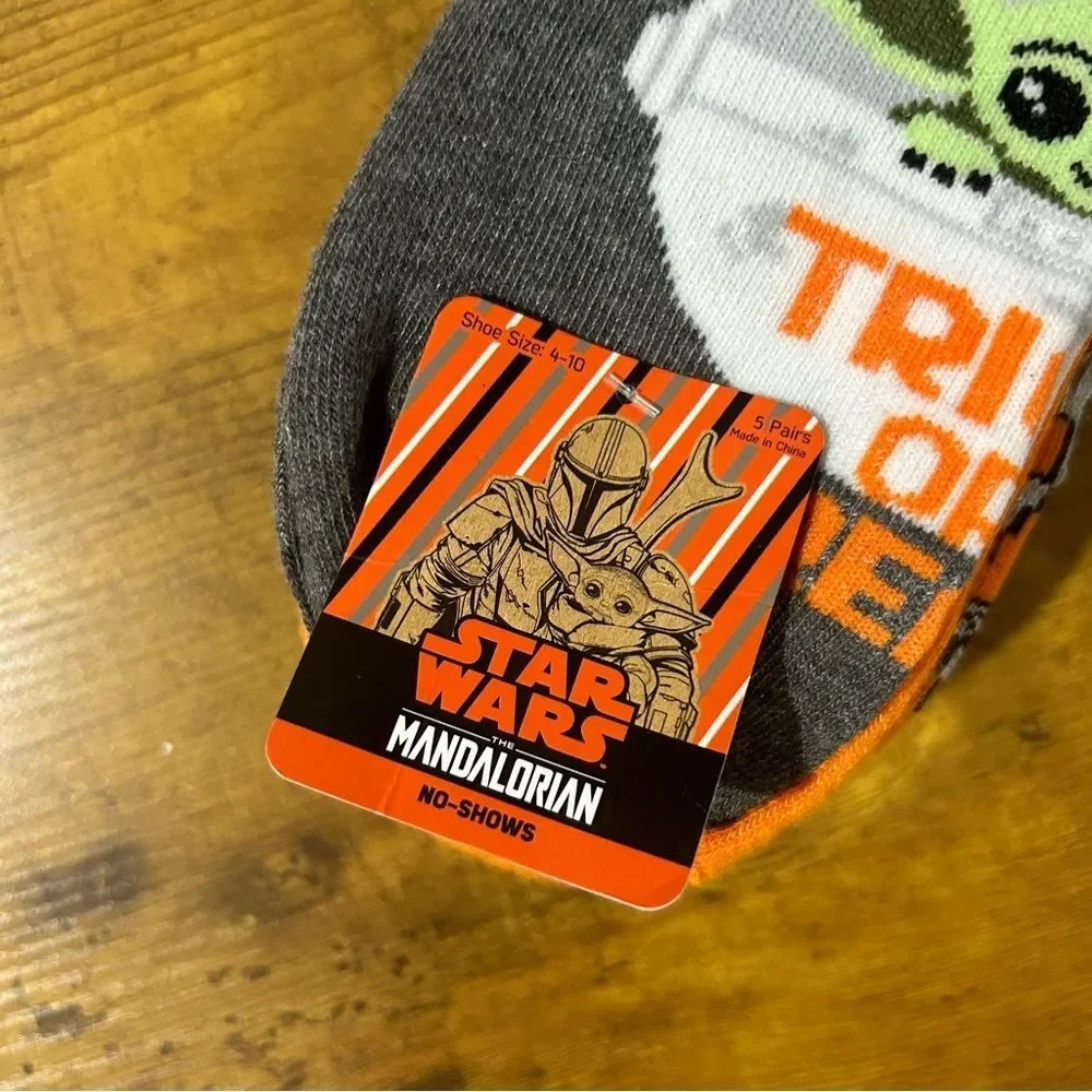 Star Wars Halloween The Mandalorian No-Shows 5 Pairs of Socks Size 4-10